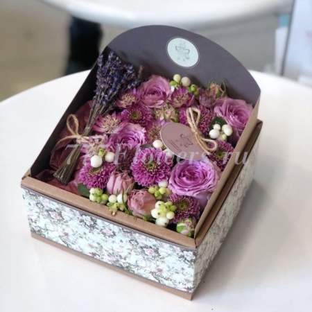 №5011 - Фирменная коробка FlowerBox с сиреневой розой и лавандой - фото 777flowers