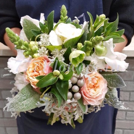 №2214 - Букет невесты с пионовидной розой и зеленью - фото 777flowers