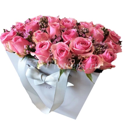 №0740 - Фирменная сумка с розовыми розами - фото 777flowers