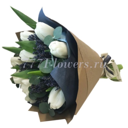 №1069 - Букет с белыми тюльпанами и лавандой. Коллекция Solucky - фото 777flowers