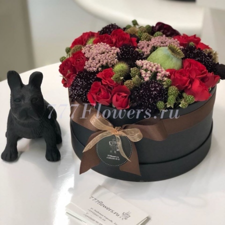 №0821 - Круглая черная шляпная коробка с цветами - фото 777flowers