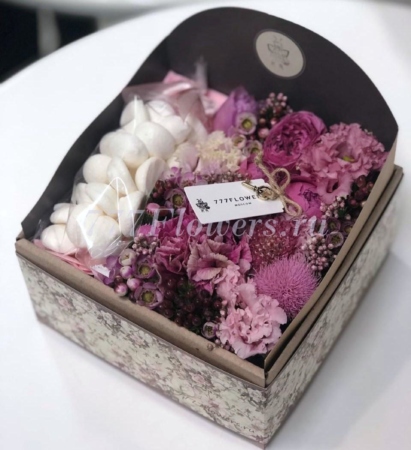 №5030 - Фирменная коробочка FlowerBox с безе - фото 777flowers