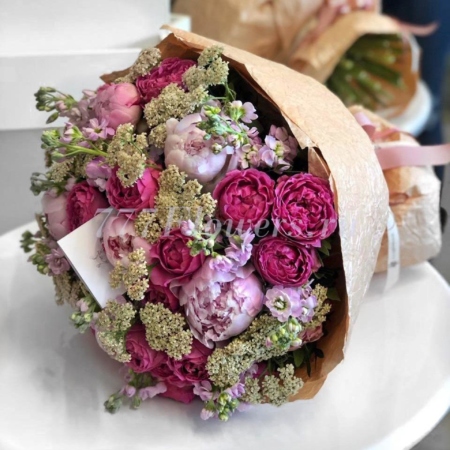 №1103 - Кружевной букет с пионами и розами - фото 777flowers