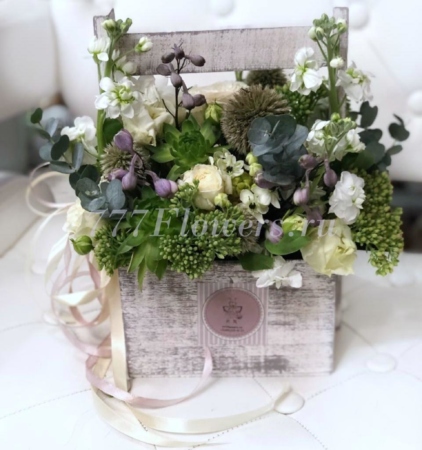№7062 - Декоративный ящик в нежной бело-зеленой гамме - фото 777flowers