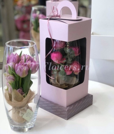 №5716 - Фирменная коробка FlowerLamp с цветами в вазе - фото 777flowers