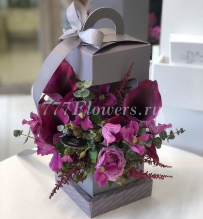 №5725 - Фирменная коробка FlowerLamp с каллами - фото 777flowers