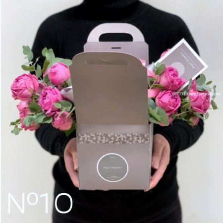 №0010 - Коробка с цветами FlowerCarry коллекции Angel Number - фото 777flowers